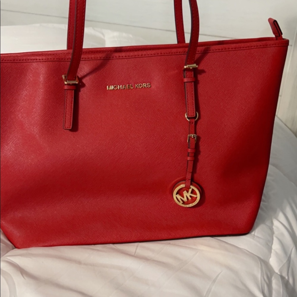 Michael Kora Jet Set Medium Saffiano Leather Top-Zip Tote Bag
